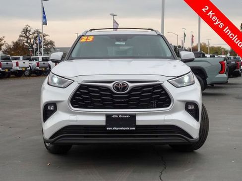 Certified 2023 Toyota Highlander XLE image 3