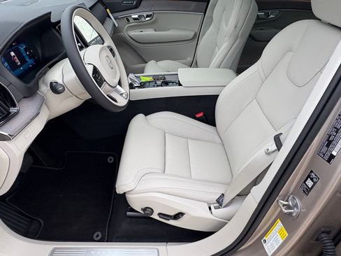 New 2026 Volvo XC90 B6 Ultra w/ Protection Package Premier image 18