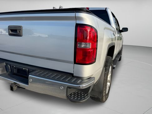 Used 2015 GMC Sierra 1500 SLT w/ SLT Crew Cab Value Package AWD/4WD image 28