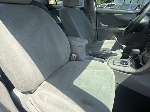 Used 2012 Toyota Corolla LE FWD image 11