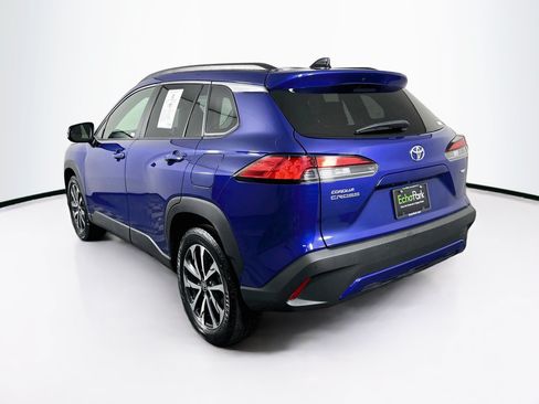 Used 2025 Toyota Corolla Cross XLE FWD image 5
