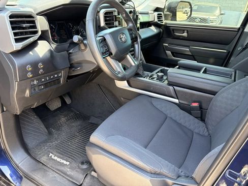 Used 2022 Toyota Tundra SR5 w/ SR5 Convenience Package AWD/4WD image 10