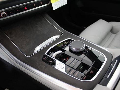 New 2026 BMW X5 sDrive40i w/ M Sport Package image 17