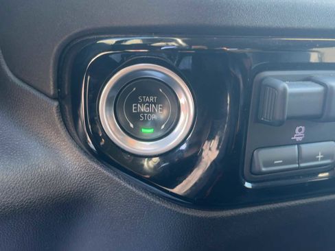 Used 2025 Chevrolet Silverado 1500 LT RWD image 22