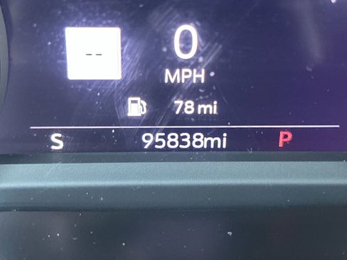 Used 2020 Chevrolet Silverado 3500 High Country image 24