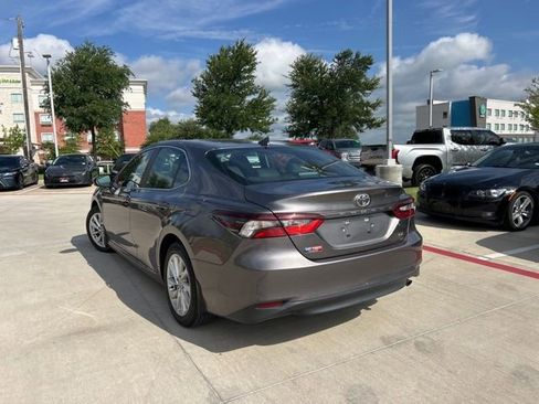 Used 2024 Toyota Camry LE w/ Convenience Package FWD image 5