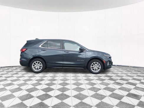 Used 2023 Chevrolet Equinox LT w/ Driver Convenience Package FWD image 7