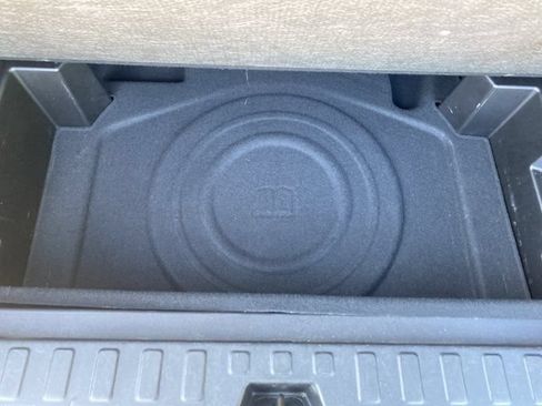 Used 2020 Chevrolet Equinox LS w/ LPO, Floor Liner Package FWD image 6