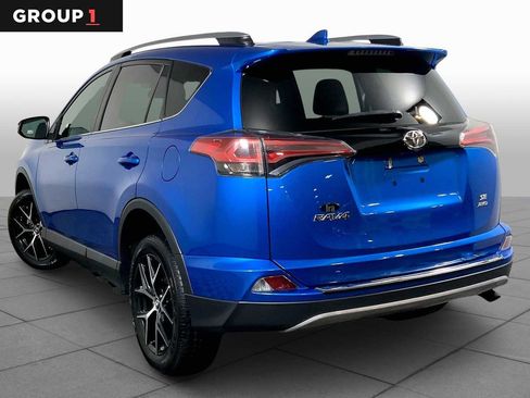 Used 2017 Toyota RAV4 SE image 11