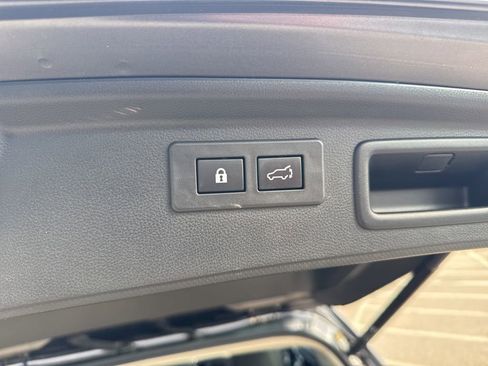 Used 2023 Subaru Forester Limited image 18