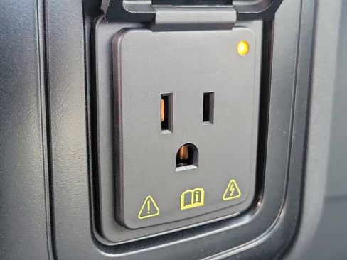 New 2026 Ford F250 XL w/ XL Chrome Package image 15