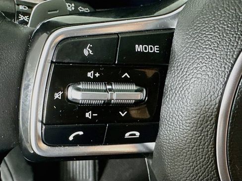 Certified 2023 Kia Sorento SX Prestige AWD/4WD image 11