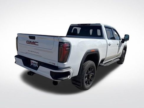 Used 2025 GMC Sierra 2500 AT4 AWD/4WD image 15