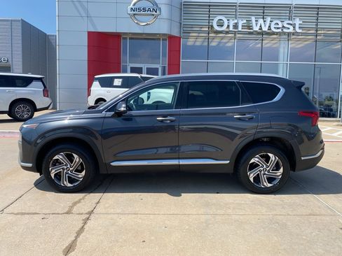 Used 2021 Hyundai Santa Fe SEL w/ Convenience Package image 2