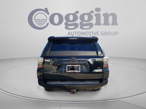 Used 2015 Toyota 4Runner SR5 RWD image 5