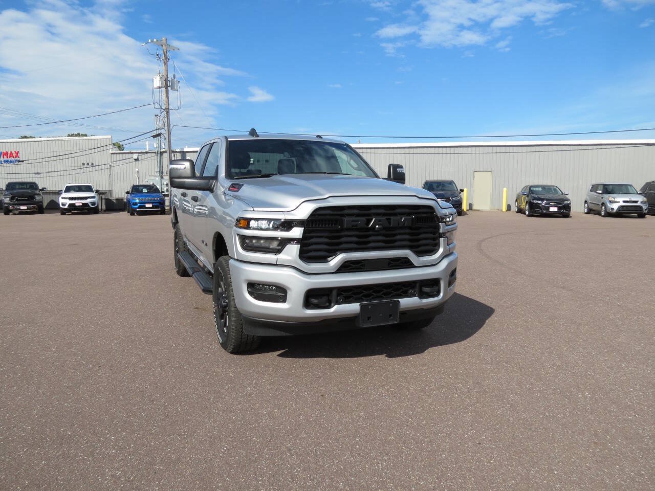 Used 2026 RAM 2500 Big Horn AWD/4WD image 3
