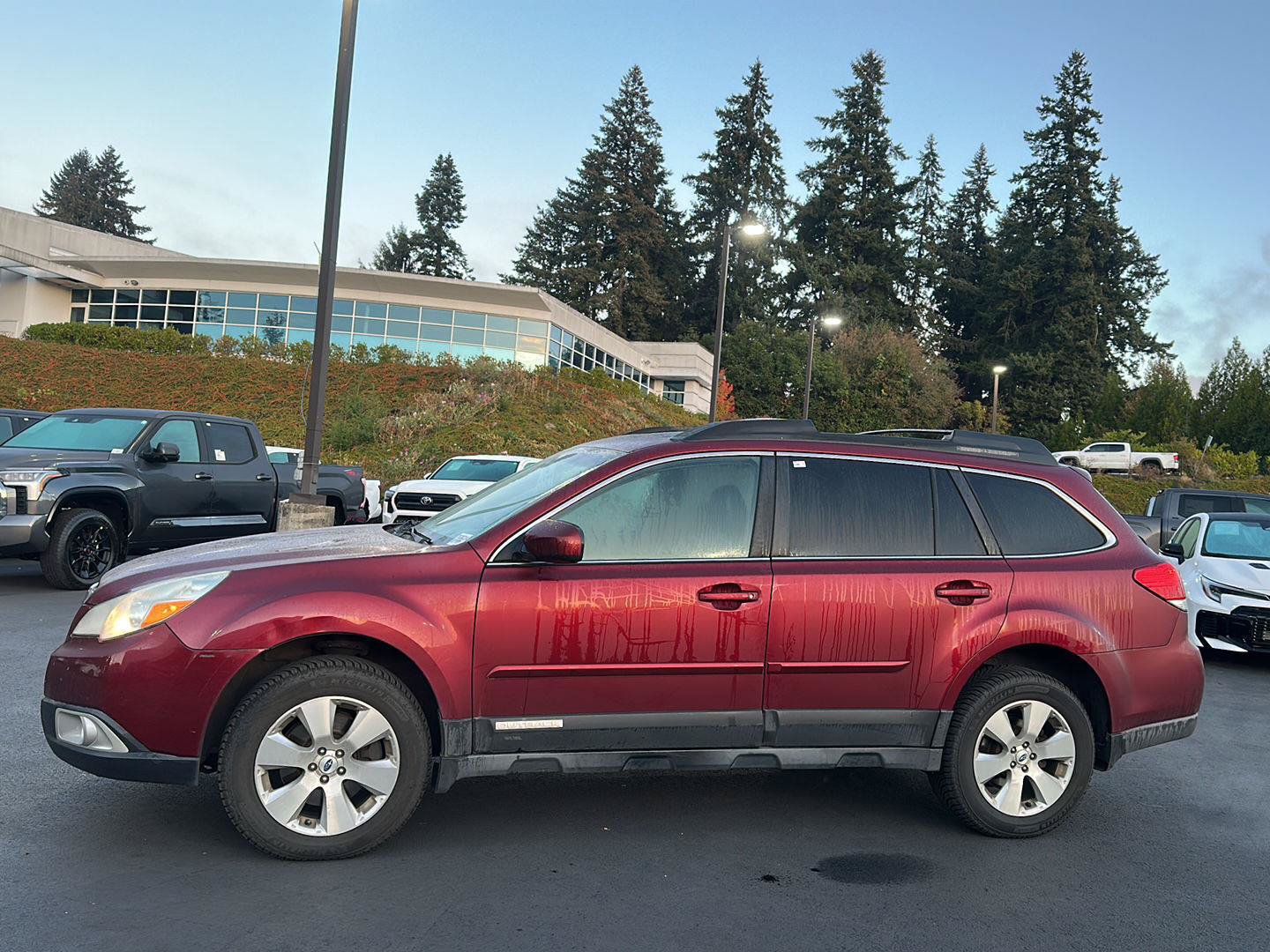 Used 2012 Subaru Outback 3.6R Limited AWD/4WD image 2