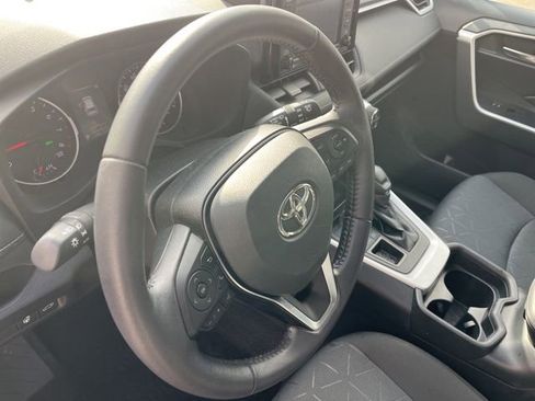 Used 2021 Toyota RAV4 XLE image 14