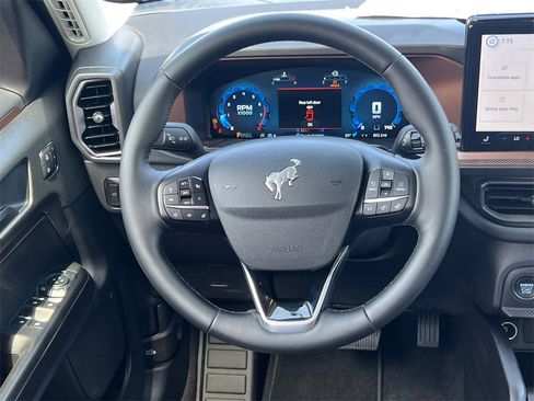 Used 2025 Ford Bronco Sport Outer Banks image 19