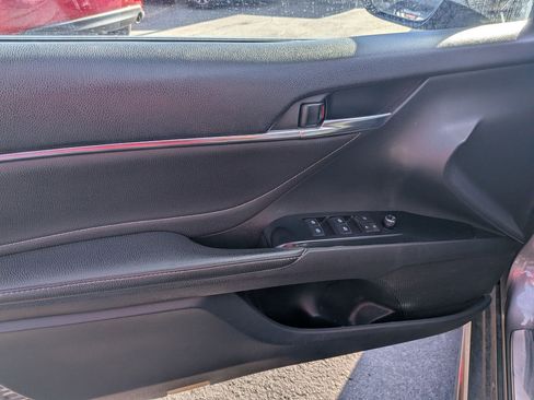 Used 2018 Toyota Camry XSE image 14