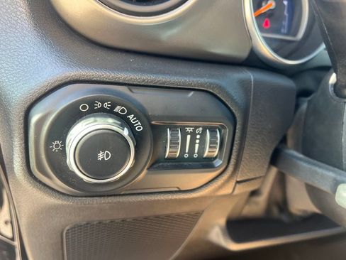 Certified 2018 Jeep Wrangler Sport AWD/4WD image 41