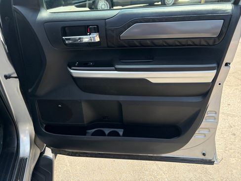 Used 2015 Toyota Tundra Platinum AWD/4WD image 27