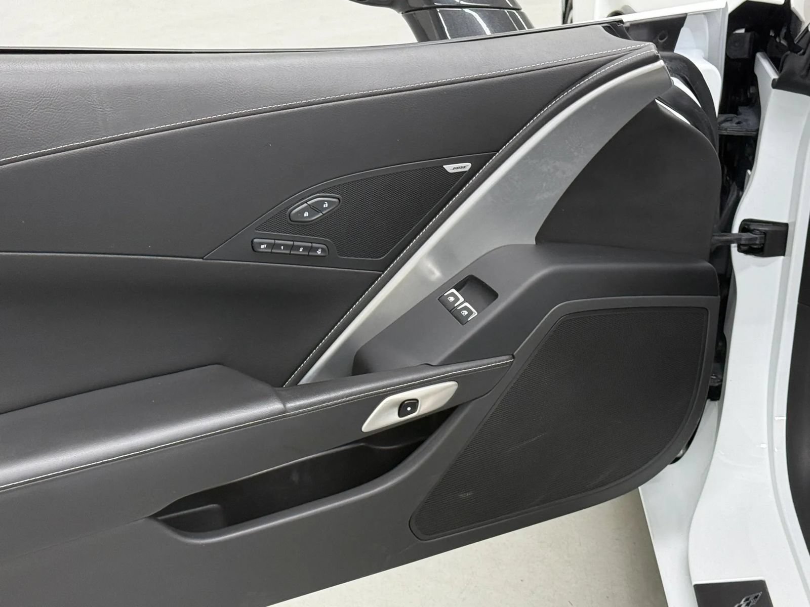 Used 2019 Chevrolet Corvette Stingray Coupe RWD image 27