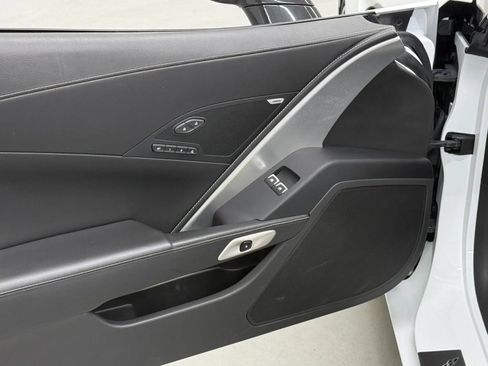Used 2019 Chevrolet Corvette Stingray Coupe RWD image 27