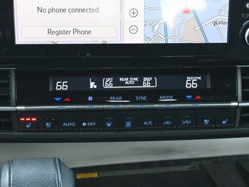 Used 2021 Toyota Sienna Platinum image 17