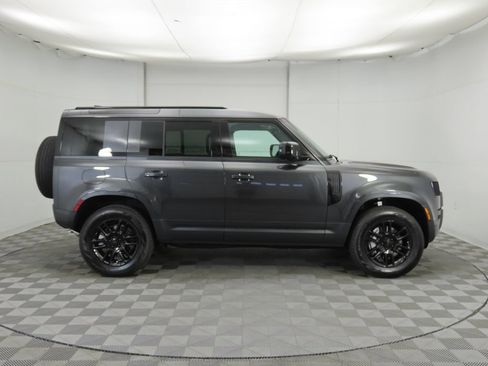 Used 2026 Land Rover Defender 110 S AWD/4WD image 4