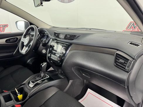 Used 2018 Nissan Rogue Sport S w/ S Appearance Package image 12