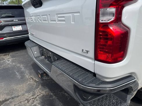 Used 2024 Chevrolet Silverado 2500 LT AWD/4WD image 21