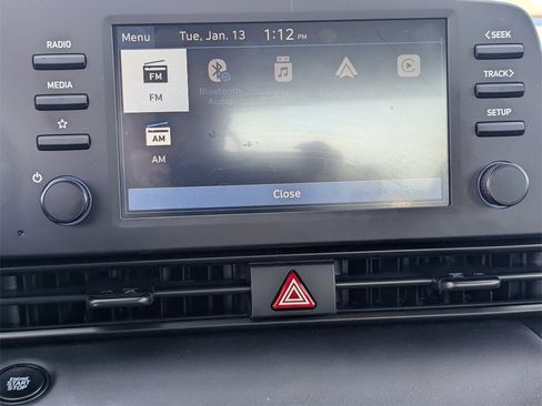 Certified 2025 Hyundai Elantra Sport image 9