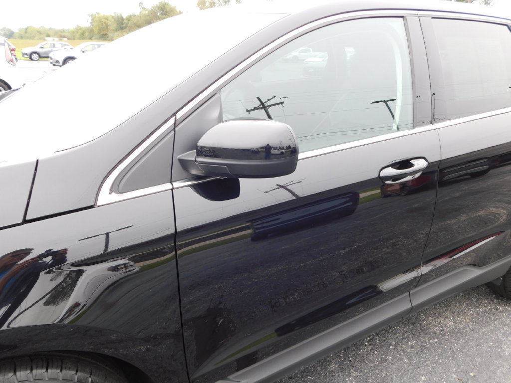Used 2024 Ford Edge SEL w/ Convenience Package AWD/4WD image 11
