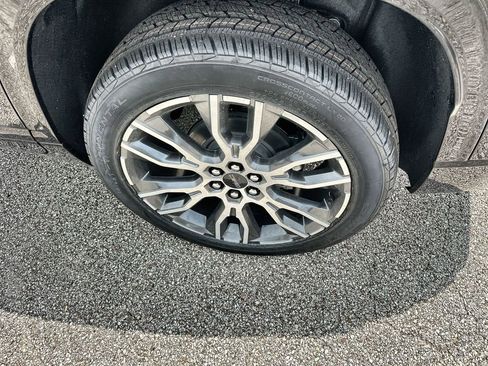 New 2026 GMC Acadia Denali Ultimate AWD/4WD image 12