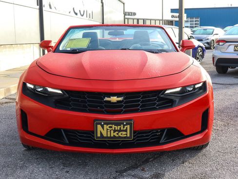 Used 2021 Chevrolet Camaro LT image 2