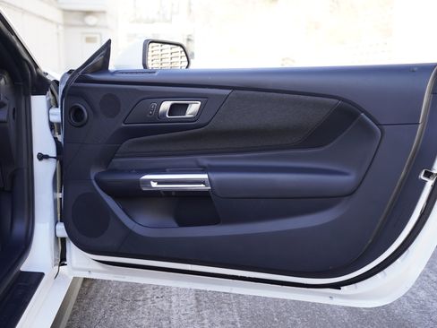 Used 2024 Ford Mustang Convertible RWD image 23