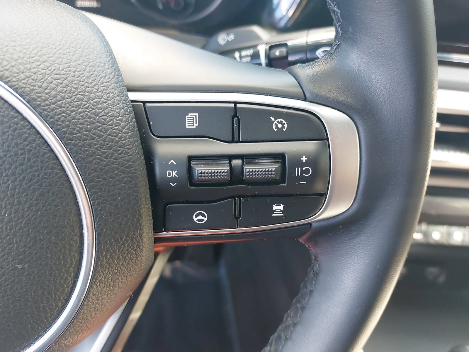 Used 2024 Kia K5 GT-Line w/ GT-Line Premium Package FWD image 17