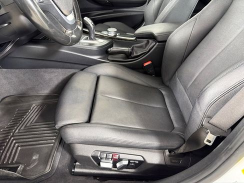 Used 2018 BMW 340i Sedan RWD image 11