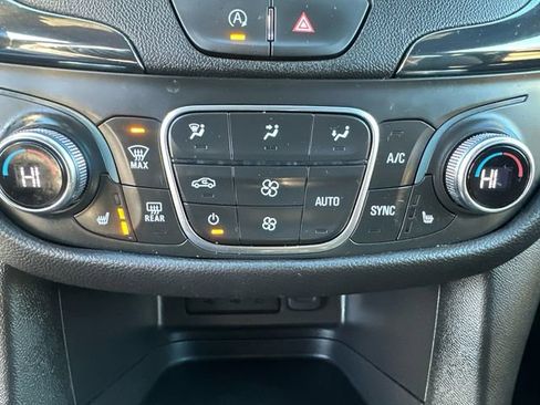 Certified 2024 Chevrolet Equinox RS image 34