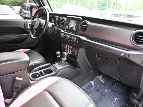 Used 2018 Jeep Wrangler Sport AWD/4WD image 15