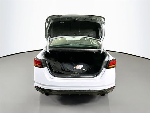 Used 2024 Nissan Altima 2.5 SR image 33