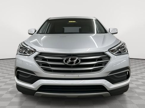 Used 2018 Hyundai Santa Fe Sport image 2