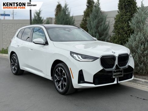 Used 2025 BMW X3 xDrive30i AWD/4WD image 13