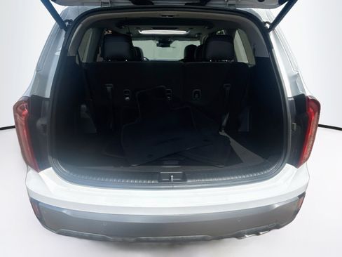 Used 2025 Kia Telluride S AWD/4WD image 32