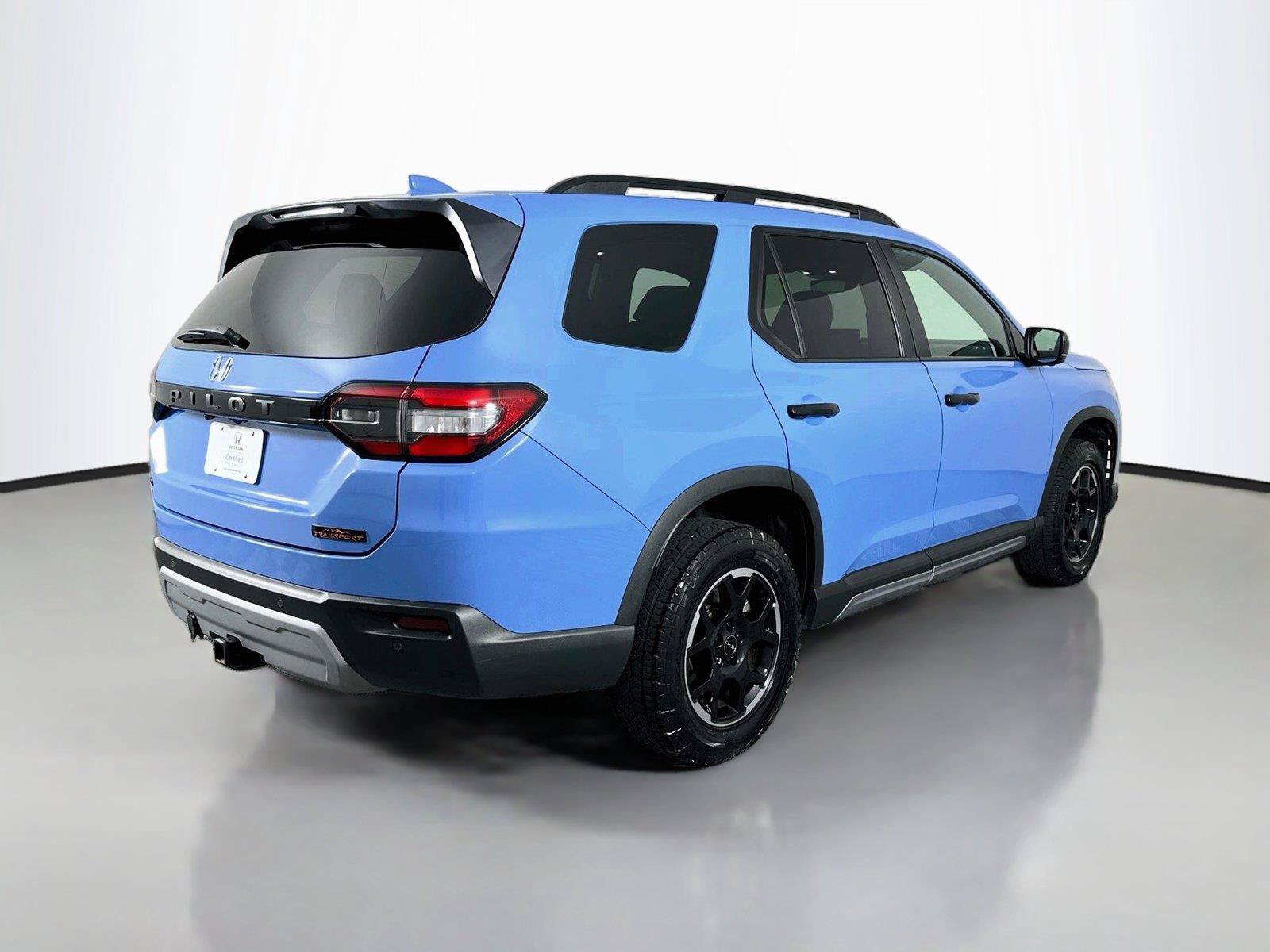 Certified 2025 Honda Pilot TrailSport image 13