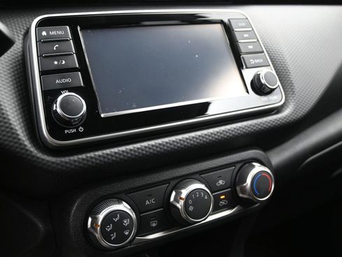 Used 2023 Nissan Kicks S image 6