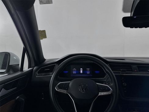 Used 2022 Volkswagen Tiguan SE image 22