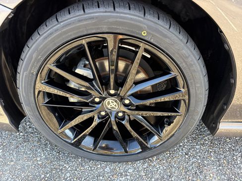 Used 2024 Toyota Camry XSE FWD image 10