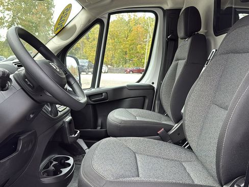 Used 2025 RAM ProMaster 3500 w/ Convenience Group image 13